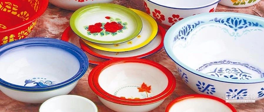 Today's curiosity: why does everyone have an enamel basin in their childhood memories?