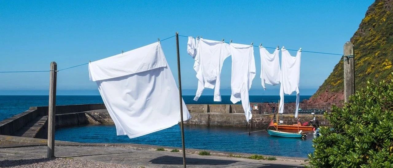 What smells so good on clothes dried in the sun?